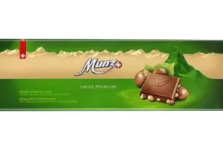 Молочный шоколад с цельным фундуком Munz фото