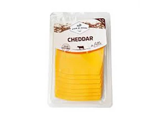 Сыр Latterie Venete Cheddar, нарезанный фото