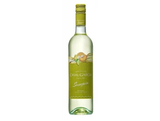 Casal Garcia вино белое. Vinho Verde Branco casal Garcia. Вино casal Mendes Vinho Verde 0.75 л. Casal Garcia вино Португалия.