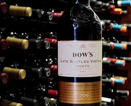 Порто Dow`s Late Bottled Vintage 2006 фото
