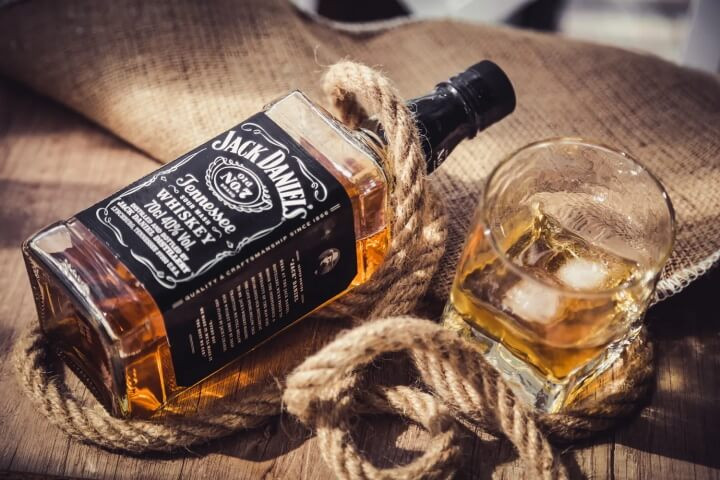 "Віскі Jack Daniels": історія, смак, відгуки фото
